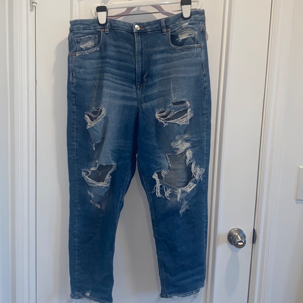American Eagle Curvy Mom Jeans